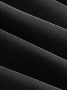 Ocili ثوب نوم حريري ناعم لامع كالساتان ذو حمالات رفيعة للنساء لملابس النهار الفاخرة - الأسود - مشاهدة 5