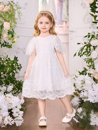 SHEIN Glamorique Kids 女孩蕾丝刺绣白色薄纱公主裙，优雅的选美婚礼花童礼服，适合夏季派对、生日场合