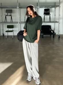 DAZY Letter Embroidery Drop Shoulder Tee - Dark Green - View 5