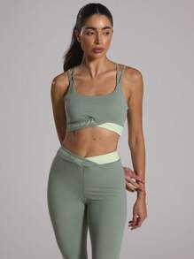 Crossover Waistband Contrast Panel Crossover Back Strap Sports Bra Musera Sport Active Gym Workout, Padel, Tennis, Pickleball Gym Fitness - Multicolor - View 1