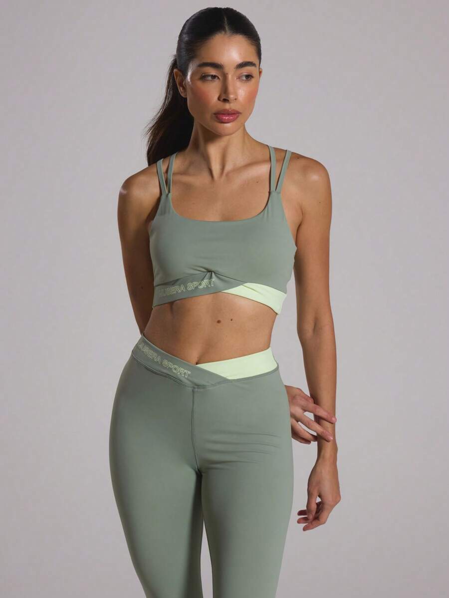 Crossover Waistband Contrast Panel Crossover Back Strap Sports Bra Musera Sport Active Gym Workout, Padel, Tennis, Pickleball Gym Fitness - Multicolor - View 1