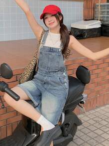 DAZY Women's Button Design Casual Denim Bib Overall Shorts With Pockets, Frayed Hems,Back To School Clothes