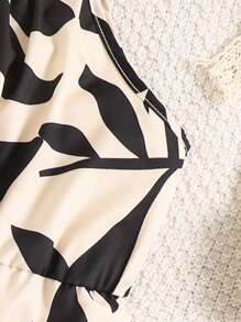 年轻女孩无袖腰部收腰连体裤，简约时尚风格适合夏季 - 黑與白 - 查看 4