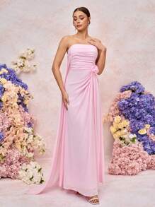 SHEIN Belle Robe de demoiselle d'honneur élégante et romantique en tissu de mousseline rose avec fleurs 3D, épaules dénudées, volants et coupe évasée pour soirée