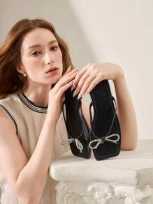 CUCCOO CHICEST Women's Red Fashionable Metal Buckle Flat Sandals - Black - View 6