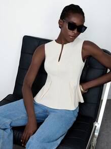 Lumivelle 女士纯色 V 领荷叶边下摆休闲背心 - 杏色 - 查看 3