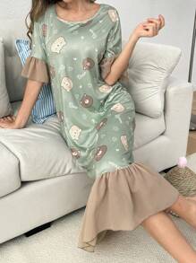 SHEIN 卡通熊与字母印花撞色雪纺荷叶边下摆长款睡袍