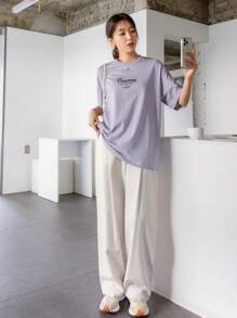 DAZY Áo thun hở vai họa tiết chữ mùa hè - Màu Lilac Tím - Xem 4