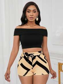 Eryvara Women Solid Color Off Shoulder Crop Top & Geometric Print Shorts Casual 2 Pieces Set - Black - View 3