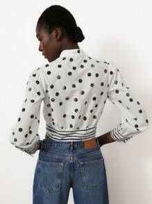 Aveloria Modichic 2025 春夏优雅法式浪漫蓝白撞色水彩波点 V 领条纹拼布修身女士长袖衬衫 - 黑與白 - 查看 2