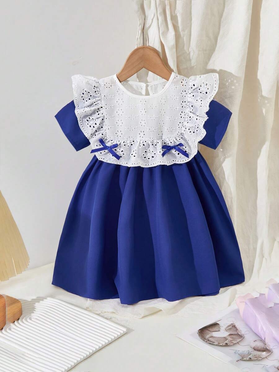 女童休闲连衣裙，带蝴蝶结、荷叶边下摆和纽扣装饰 - 藏蓝色 - 查看 1