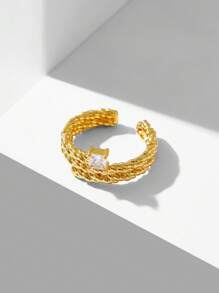 MOTF PREMIUM 方形钻石扭曲开口戒指 - 金色 - 查看 2