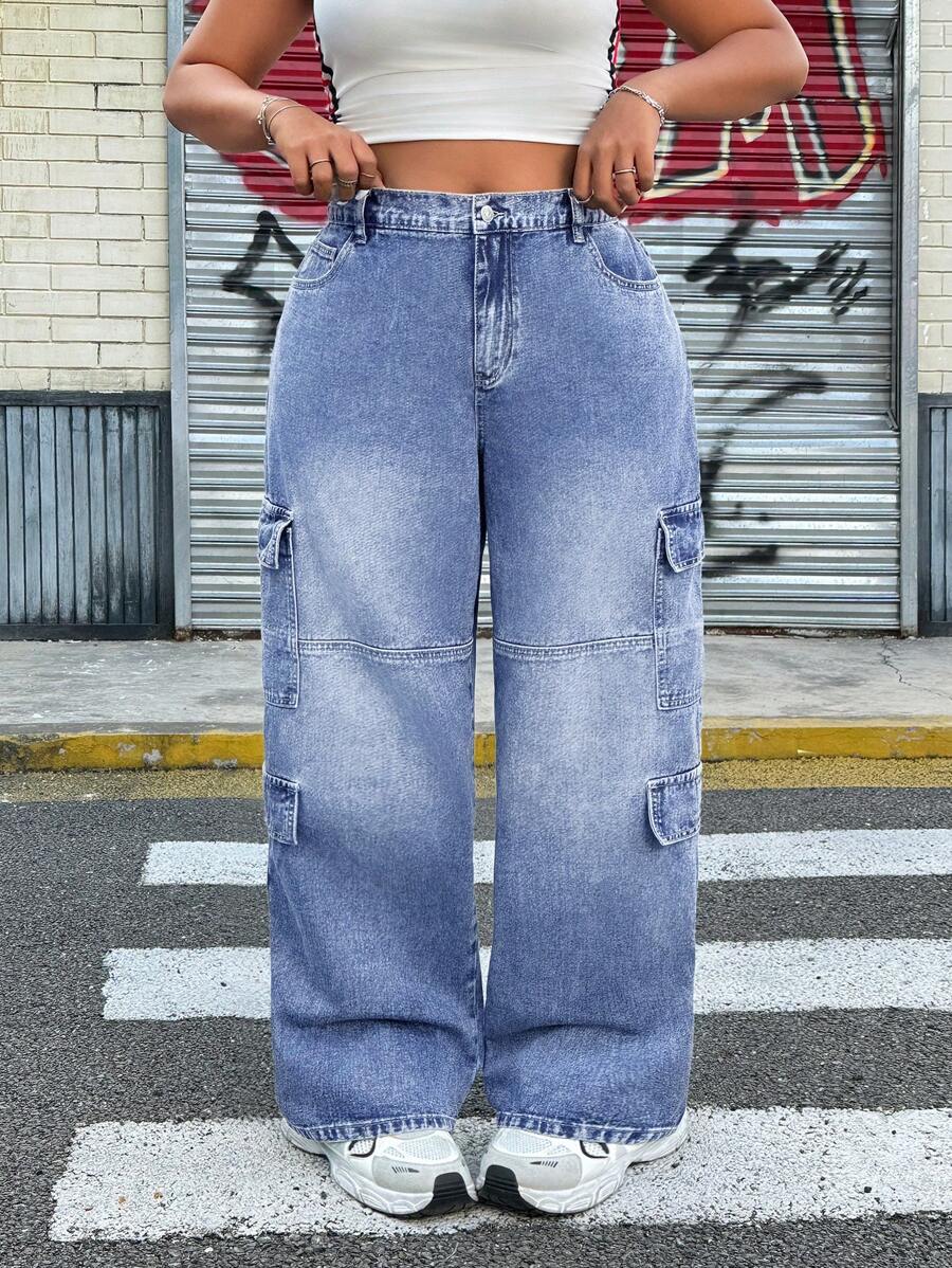 SHEIN ICON Plus Size Front Button Plain Casual Washed Cargo Boyfriend Jeans With Multiple Pockets - Medium Wash - View 1