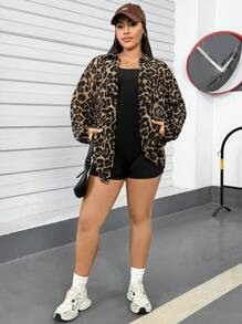 SHEIN Essnce Conjunto de verano de dos piezas de talla grande para mujer: chaqueta informal cómoda y holgada de gasa con efecto leopardo y un mono negro sin mangas - Conjunto de ropa de aeropuerto, estilo Y2K, ropa de calle, y conjuntos de salón para mujer - Negro - Ver 6