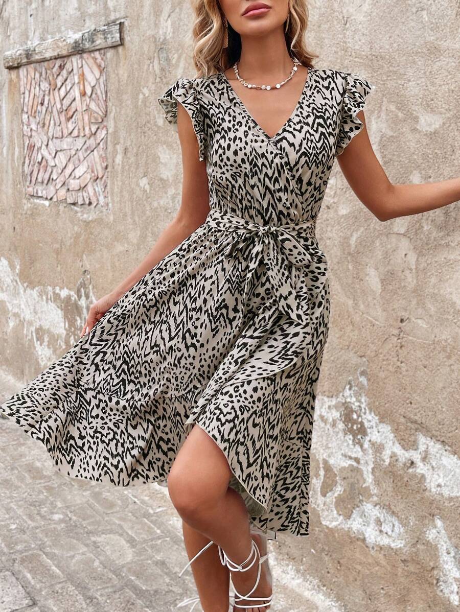 SHEIN LUNE 女士飘逸优雅豹纹荷叶边下摆裹身中长连衣裙 - 彩色 - 查看 1