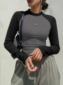 DAZY Koszulka z długim rękawem typu raglan i łatkami w blokach kolorów Y2k dla kobiet