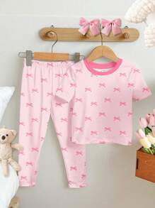 SHEIN 年轻女孩可爱迷你粉色蝴蝶结印花休闲简约紧身圆领短袖 T 恤和紧身打底裤家居服，适合所有季节 - 彩色 - 查看 4