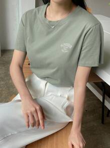 DAZY Letter Graphic Tee - Mint Green - View 3