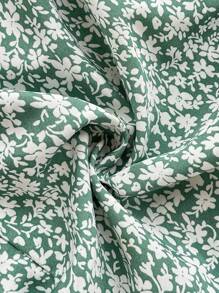 SHEIN Shorts de maternidad de tiro alto con estampado floral ditsy, informales para vacaciones