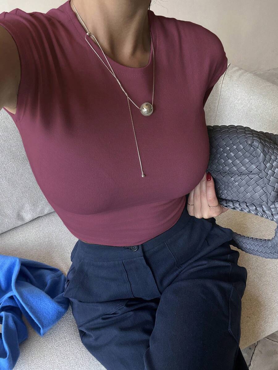 DAZY Camiseta de mujer de cuello redondo de manga corta, acortada y entallada para el verano - Rosa Fucsia - Ver 1