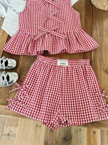 SHEIN Conjunto de 2 piezas de blusa sin mangas con decoración de lazo y dobladillo con volantes a cuadros rojos y blancos, y shorts casuales para niñas preadolescentes, adecuado para primavera/verano, salidas diarias, viajes de primavera, vuelta al colegio