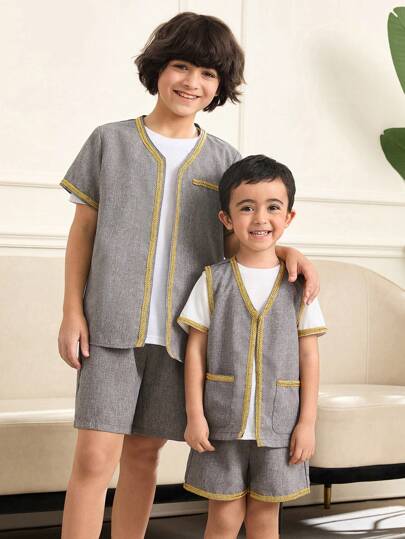 SHEIN Set de 3 piezas para niño en estilo académico casual: chaleco de manga corta cómodo, sencillo y versátil con borde de lino, y shorts de lino
