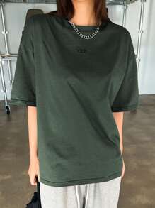 DAZY Letter Embroidery Drop Shoulder Tee - Dark Green - View 4