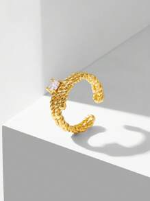 MOTF PREMIUM 方形钻石扭曲开口戒指 - 金色 - 查看 6