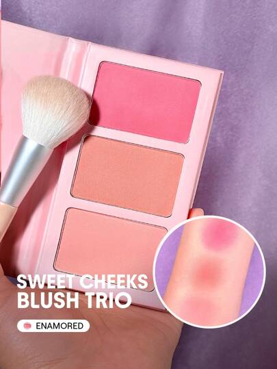 SHEGLAM أحمر خدود Sweet Cheeks Trio-Enamored 3-Clolor Powder Blush Palette يدوم طويلاً وذو صبغة عالية وخدود مطفية خالية من المسام وأحمر خدود يدوم طوال اليوم Pink Rosa Blush حمره علامة تجارية جمال مكياج مستحضرات تجميل للنساء الفتيات مثالي لفصل الخريف الشتاء مثالي ل- Y2K أزياء أنيقة هدية حفلة جاهز أفضل لون