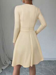 SHEIN Privé Vestido elegante de mujer con lazo para ocasión especial