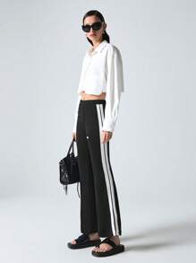 LYSMO 女款字母刺绣拼布侧缝喇叭裤 - 黑色 - 查看 4