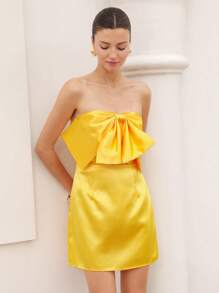 GENKIRA New Elegant French Style Sexy Strapless Mini Dress With Large Cinched Waist And Hollow-Out Design, Bodycon And Slim Fit Baby Yellow  For Summer - Yellow - View 4
