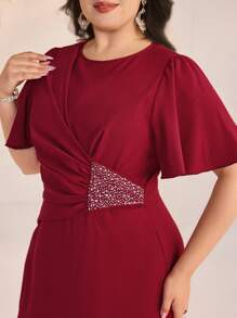 Modelyn Plus Size Solid Color Crystal Waist Design Flowing Dress, Suitable For Formal Occasions - Burgundy - View 1