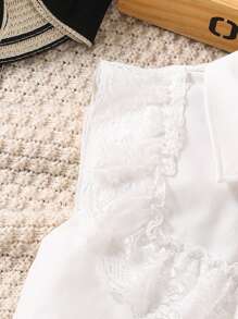 SHEIN Blusa con ribete de encaje talla grande para niña, adorable y fresca