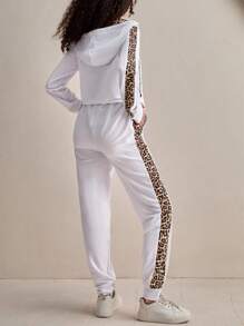 SHEIN Tall Set di felpa con cappuccio e pantaloni della tuta in cotone con stampa leopardata e blocchi di colore, con laccetti, per taglie petite