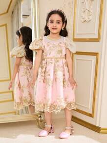 SHEIN Jeune fille robe en maille rose satin avec broderie dorée, élégante et féminine, convient pour les fêtes, les rassemblements, les festivités - Blanc - Voir 1