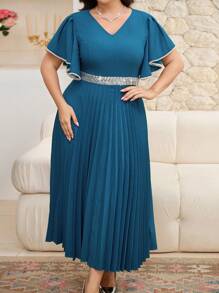 Modelyn Plus Size V-Neck Rhinestone Embellished Pleated Waist Elegant Dress - Blue - View 3