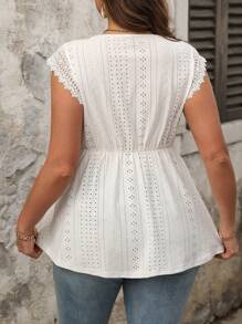 SHEIN LUNE Plus Size Women Knit Fabric Splice Lace Trim V-Neck Cap Sleeve Top, Elegant & Romantic Style Suitable For Vacation & Daily Work Wear