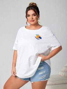 SHEIN CURVE+ Plus Size Casual Orange Graffiti English Print White T-Shirts, Relaxed Simple Graphics Round Neck Short Sleeve Super Loose Women Tee, Suitable For Summer - White - View 4