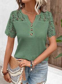 EMERY ROSE Camiseta de vacaciones informal de unicolor con cuello recortado y encaje - Verde - Ver 5