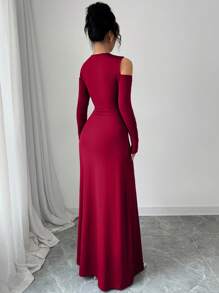 Modelyn 女式纯色露肩修身前扭纹长袖连衣裙 - 酒紅色 - 查看 2