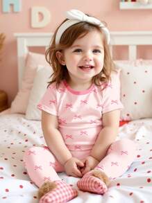 SHEIN 年轻女孩可爱迷你粉色蝴蝶结印花休闲简约紧身圆领短袖 T 恤和紧身打底裤家居服，适合所有季节 - 彩色 - 查看 3