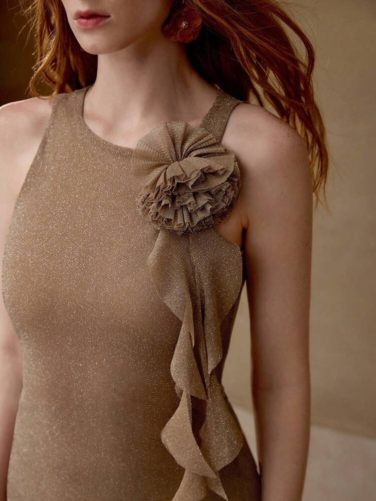 FLOWER APPLIQUES TANK TOP
