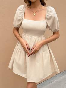 SHEIN Frenchy Vestido mini con mangas cortas abombadas, cuello cuadrado hueco anudado y unicolor para mujeres