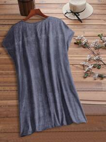 EMERY ROSE Camisa Casual com Botões, Manga Curta e Gola Redonda, Plus Size, Estilosa para o Verão, Roupas de Verão, Conjunto de Férias para Mulher / Férias, Roupas Boho para Mulheres - Cinza - Visão 2