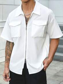 Manfinity Homme Men's Streetwear For Casual Daily Wear, Featuring A Minimalist And Stylish White Short-Sleeve Casual Shirt With An Oversized Cargo Pocket Design On The Front And A Zipper Closure. It Is Suitable For Music Festivals And Everyday - White - View 5