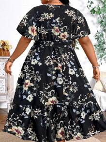 SHEIN CURVE+ Plus Size Women Floral Print V-Neck Ruffle Hem Short Sleeve Dress - Black - View 2