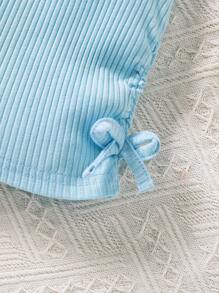 SHEIN Conjunto elegante de blusa con bajo asimétrico y minifalda decorada con moño para bebé niña. Conjunto de ropa delgada de verano para bebé niña - Azul - Ver 6