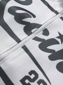 Manfinity EMRG Young Men's Streetwear-Inspired Racing Element Black And White Letter Pattern Positioning Print Zip-Up Stand-Up Collar Short Racing Jacket With College Style ,Jersey Jacket ,Men Jacket ,Fall And Winter Men Clothes - Grey - View 3