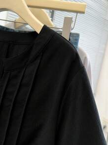 SHEIN LUNE Women's Elegant Commuter Casual Minimalist Versatile Bestselling V Neck Textured Short Sleeve Shirt, Black, Plus Size, Suitable For Spring, Summer, Autumn - Black - View 3